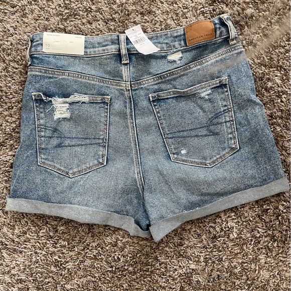 American eagle mom shorts- new with tags - Picture 2 of 3